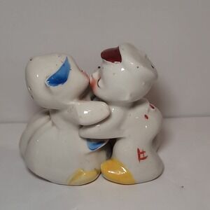 Vintage Van Tellingen Dutch Boy & Girl Huggers Salt & Pepper Shakers